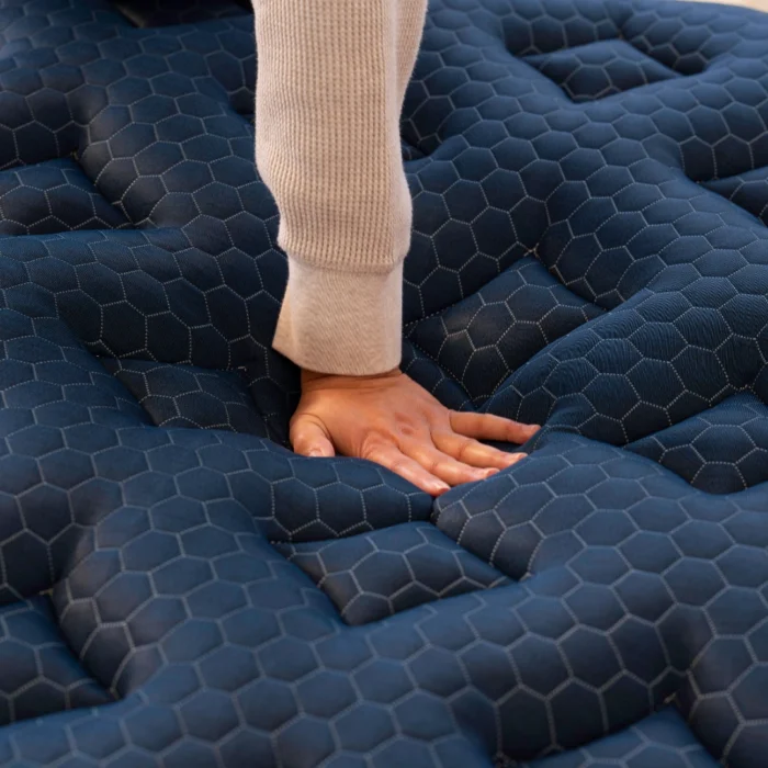 Signature Cloud Medium